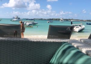 Eden Beach et la vue sur le fauteuil de plage