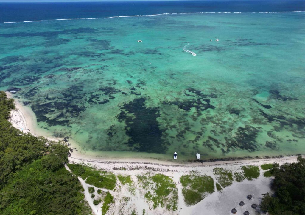 plage à l'arrière de l'ile aux cerfs