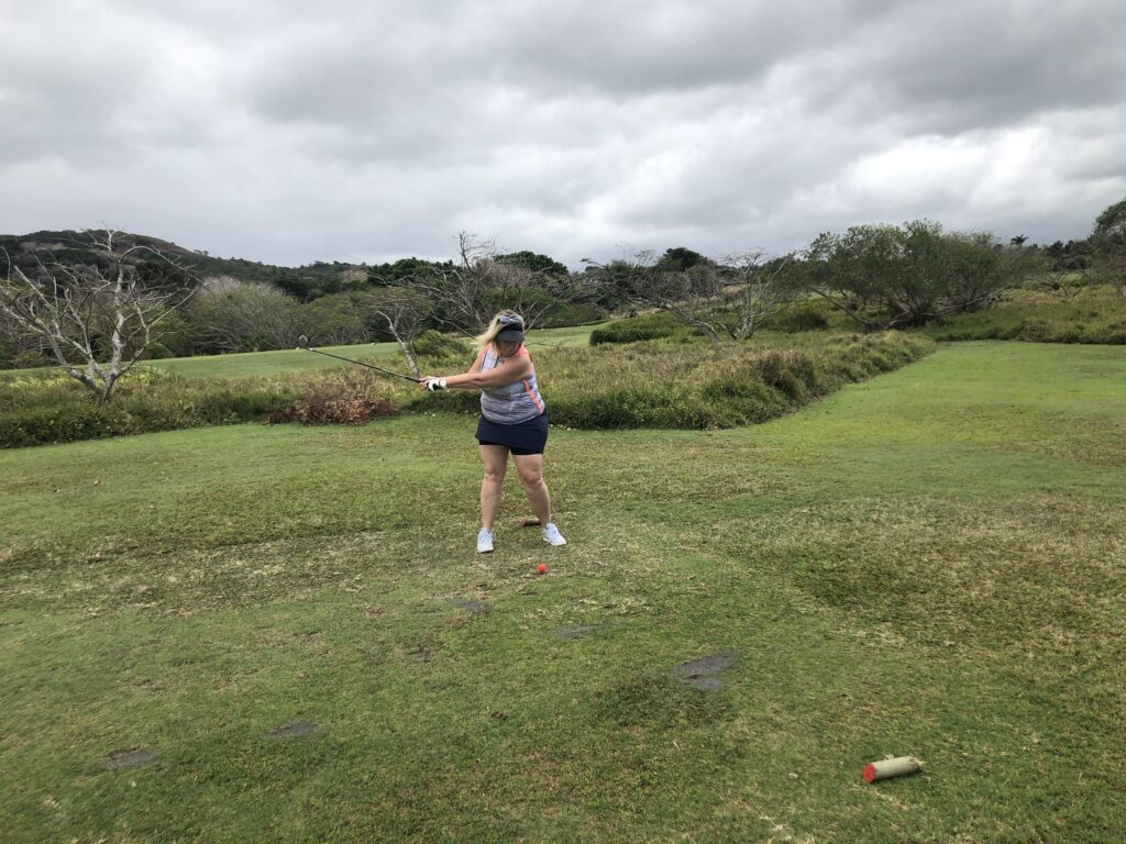 tania au golf