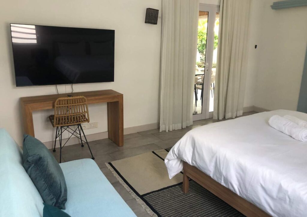 Mandala Moris - chambre parental vue du lit