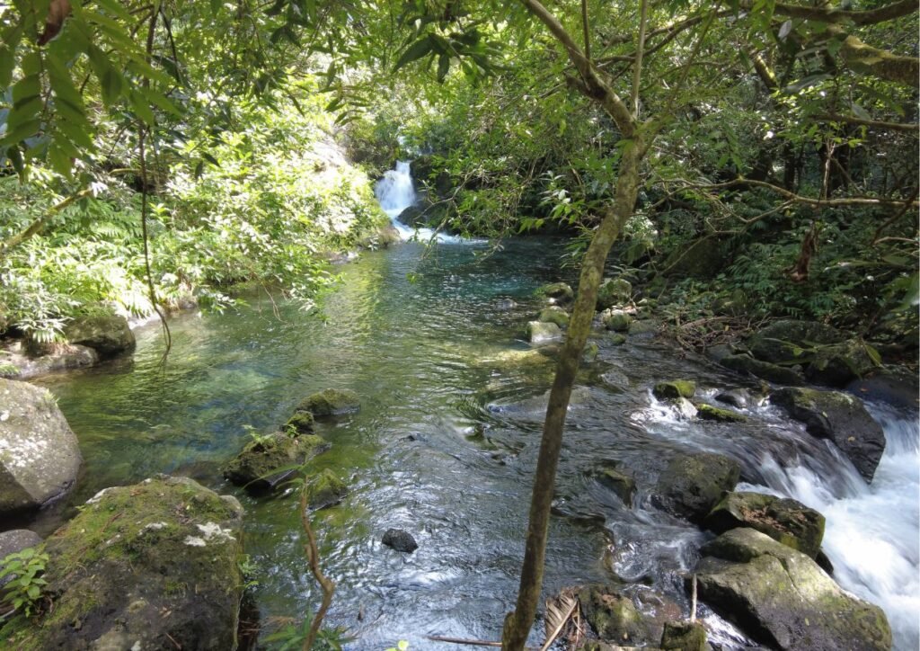 cascade eau bleue n°2