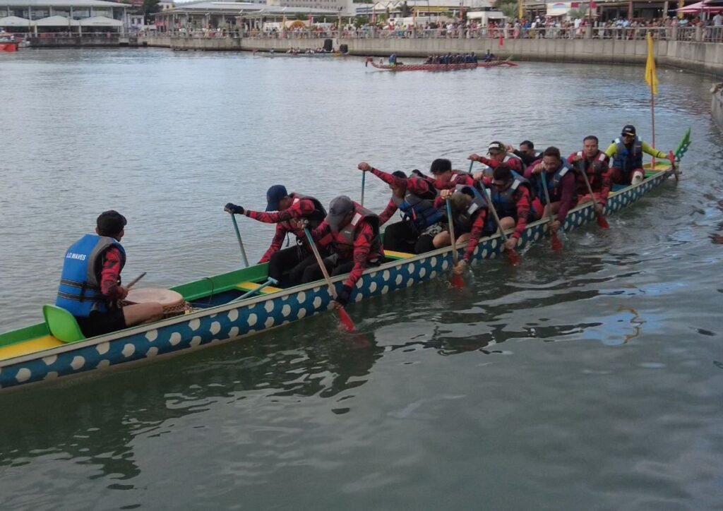 synchronisation des pagayeur dans le dragon boat