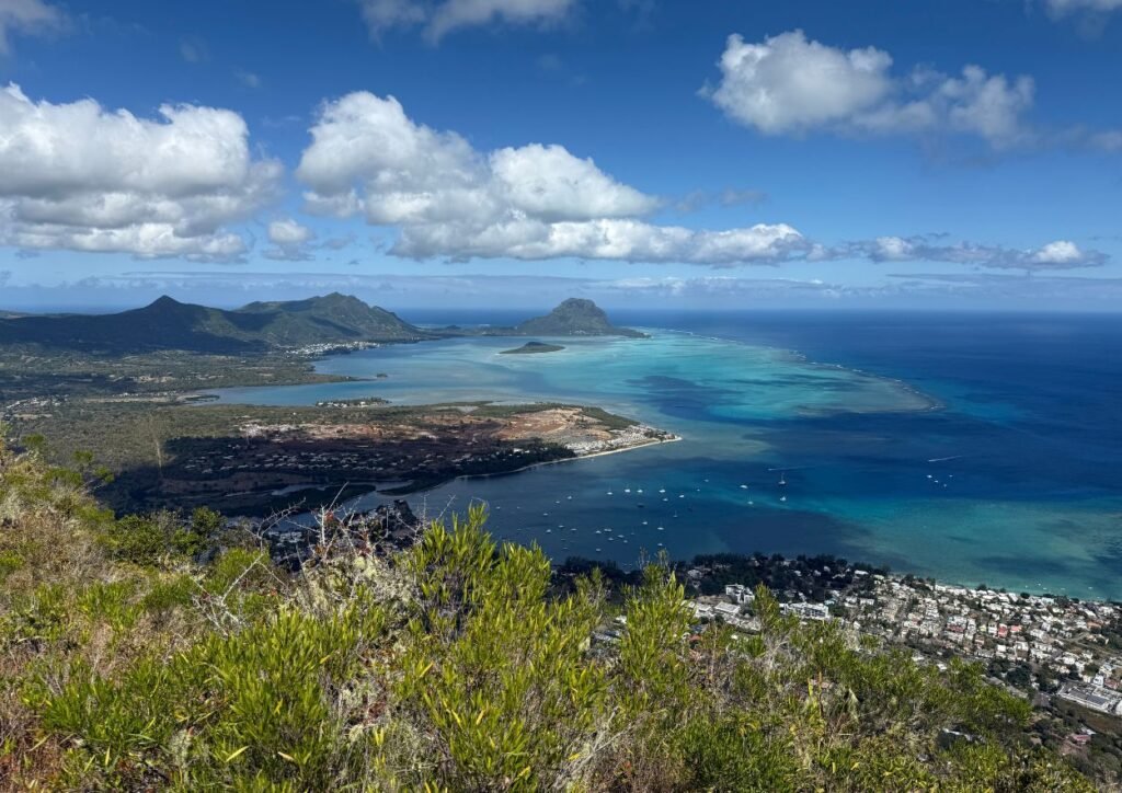 vue panoramique sur tamarin rivière noire au sommet de la tourelle